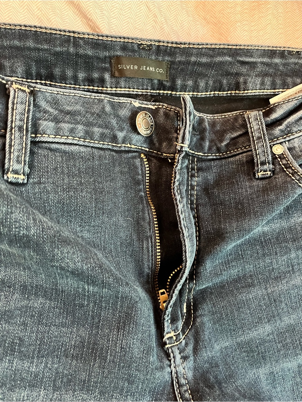 Silver Suki Jeans Size 18/L31 Straight Leg Women's Medium Wash Blue - Picture 14 of 16